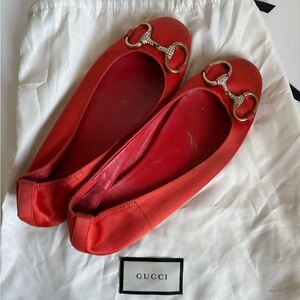 Gucci Women's Vibrant Red Flats with Gold Accents